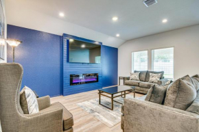 2 Mi to Palms Marina Family Home with Fenced Yard!